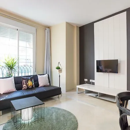 Gr2-large Groups Apt-walking Distance To Old Town Apartment *