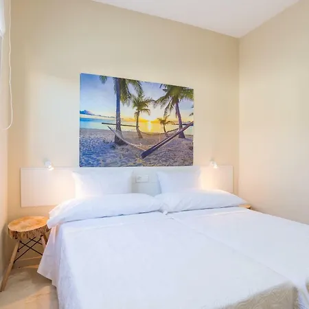 Gr2-large Groups Apt-walking Distance To Old Town Malaga