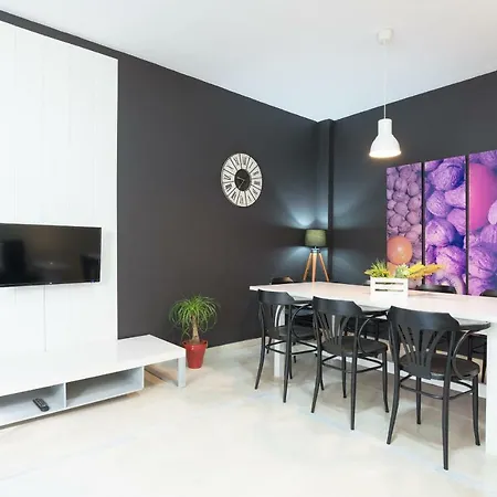Gr2-large Groups Apt-walking Distance To Old Town * Malaga