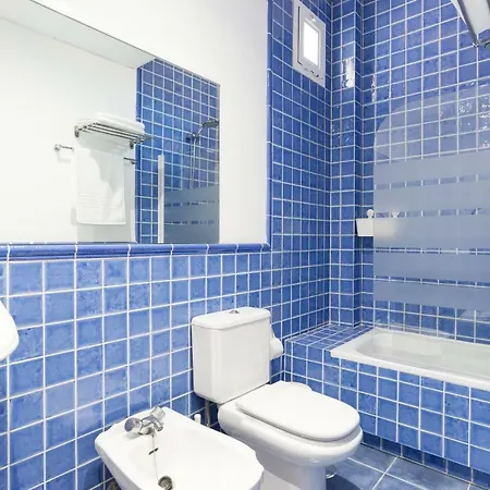 Gr2-large Groups Apt-walking Distance To Old Town Apartment *